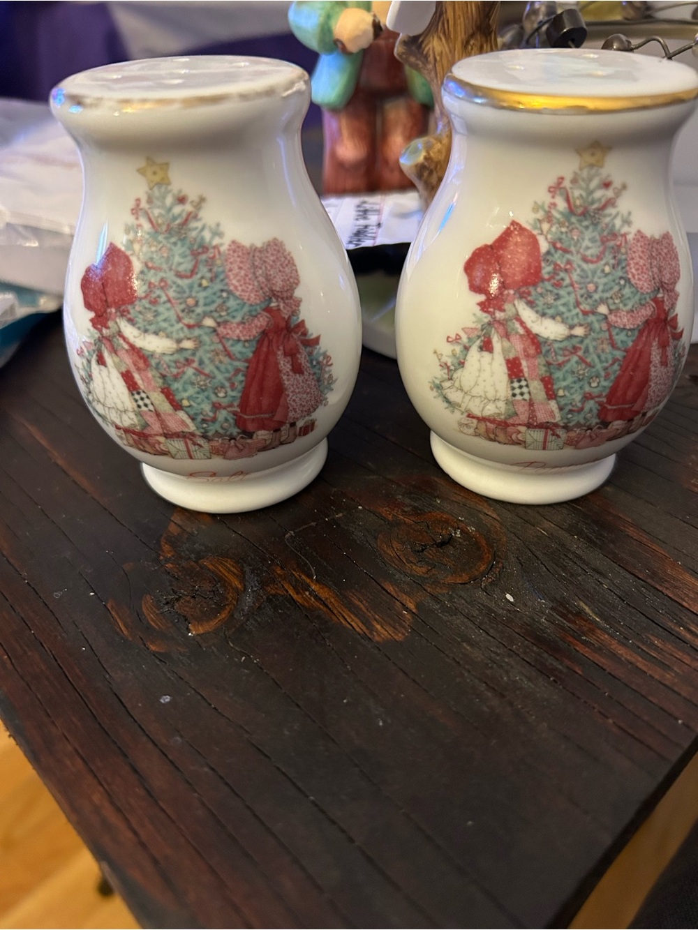 Holly Hobby Christmas Festive Ceramic Holiday Shaker Set - Red and White